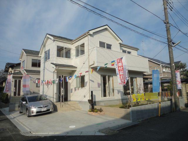 Local appearance photo. Building 2 ◆ Narita "Hubei" station 9 minutes of a quiet residential area of ​​southwest corner lot.