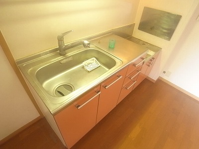 Kitchen. Gas stove 2 burners installed Allowed ・ Water purifier built-in kitchen.