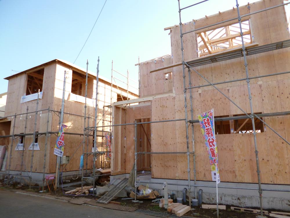 Local appearance photo. Local (12 May 2013) Shooting