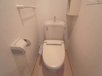 Toilet. Bidet