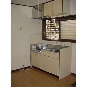 Kitchen. Gas stove can be installed