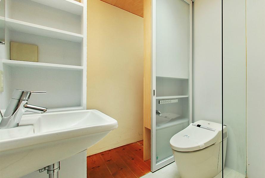Wash basin, toilet. Wash ・ toilet