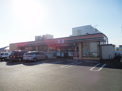 Convenience store. 480m to Seven-Eleven (convenience store)