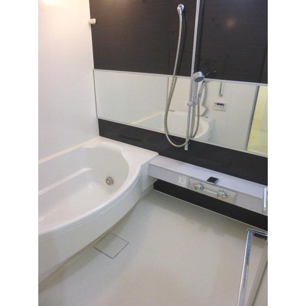 Bathroom. Crisp floor use ・ 1620 of the room size