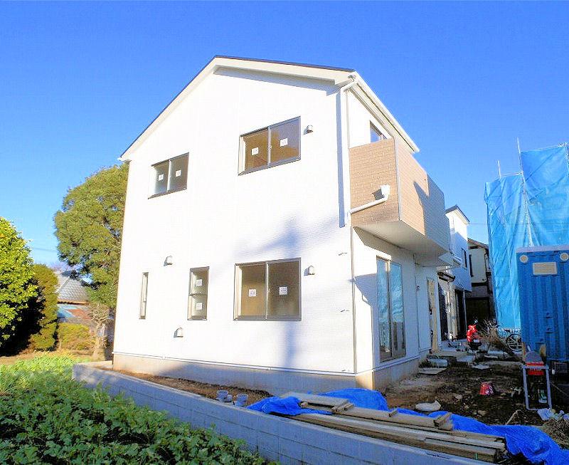 Local appearance photo. Local (12 May 2013) Shooting