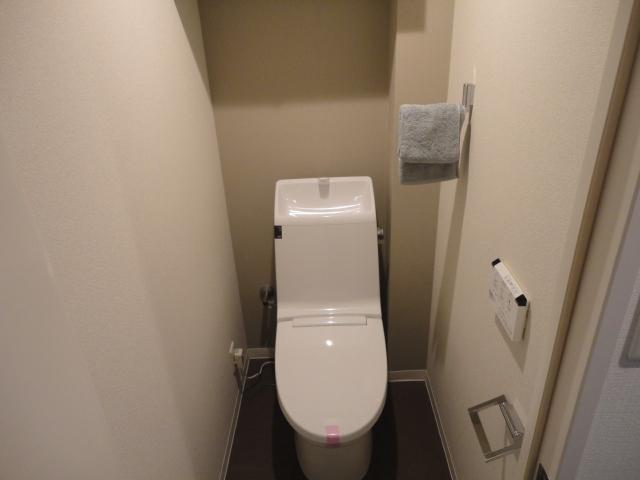 Toilet.  ◆ Of course with Washlet