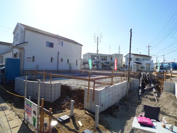 Local appearance photo. 1 Building