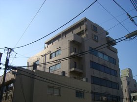 Building appearance. It is a sunny property.