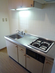 Kitchen. Recommended for self-catering school! System kitchen