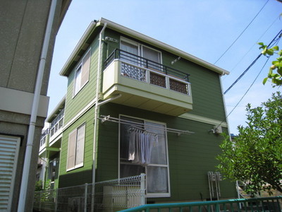 Building appearance. Apartment in a quiet residential area.