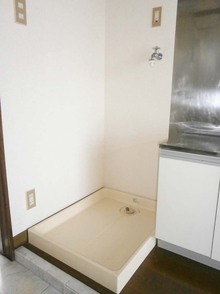 Other Equipment. Interior ・ Laundry Area