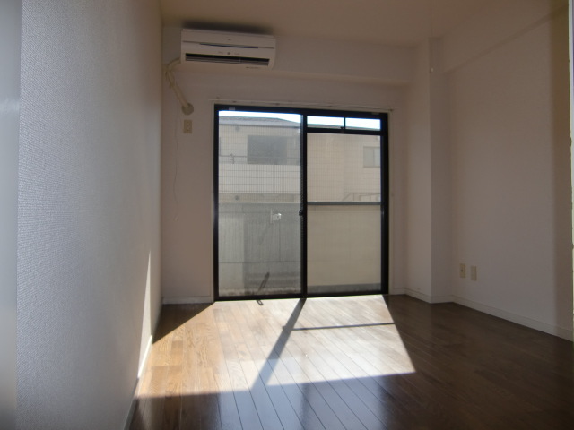 Other room space. Western-style is clean flooring ☆