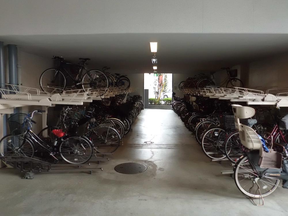 Parking lot. Bicycle parking (12 May 2013) Shooting