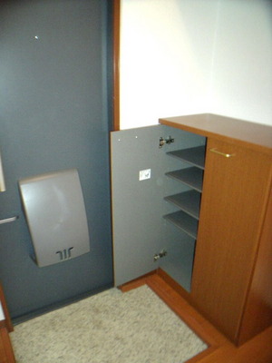 Entrance. Cupboard