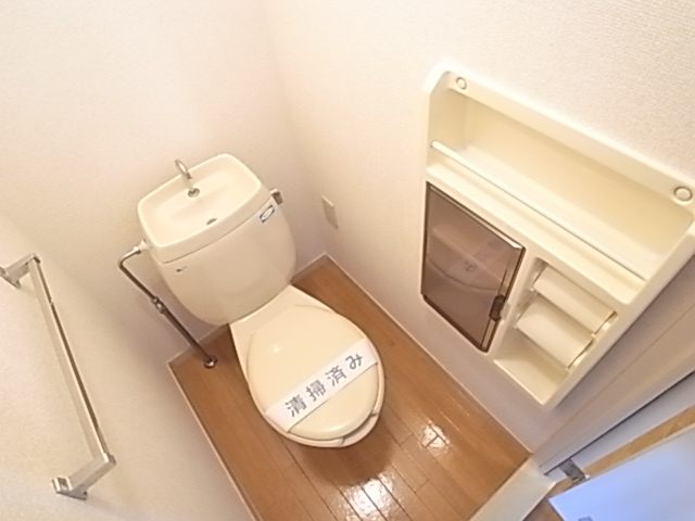 Other. It is good if there is a compartment in the toilet ☆