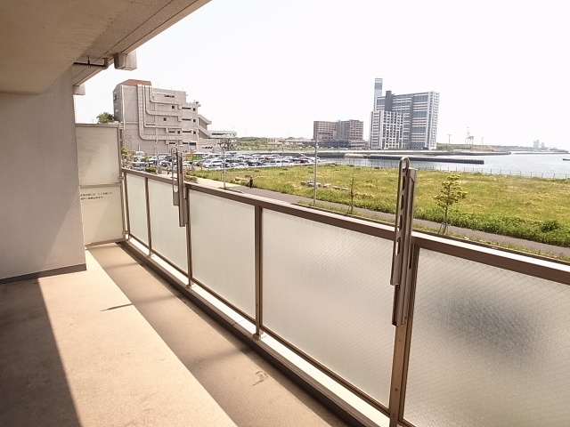 Balcony. View good ☆ It is also a lot of Jose wash things ☆