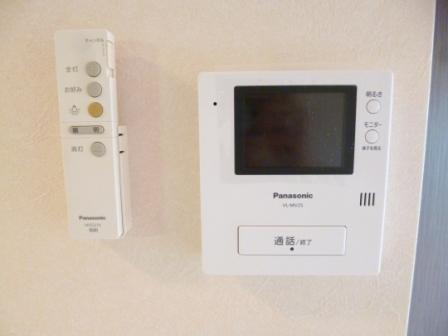 Living and room. Monitor with intercom of peace of mind ☆