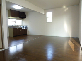 Living and room. LDK spacious 15 Pledge! !