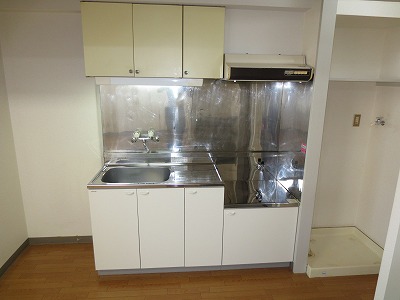 Kitchen. Two-burner stove installation Allowed