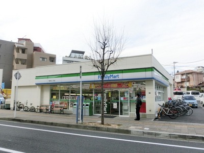 Convenience store. 170m to Family Mart (convenience store)