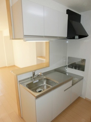 Kitchen. Two-burner gas stove can be installed counter kitchen