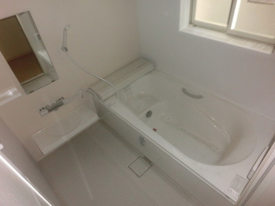 Bath. Large bathroom to put slowly