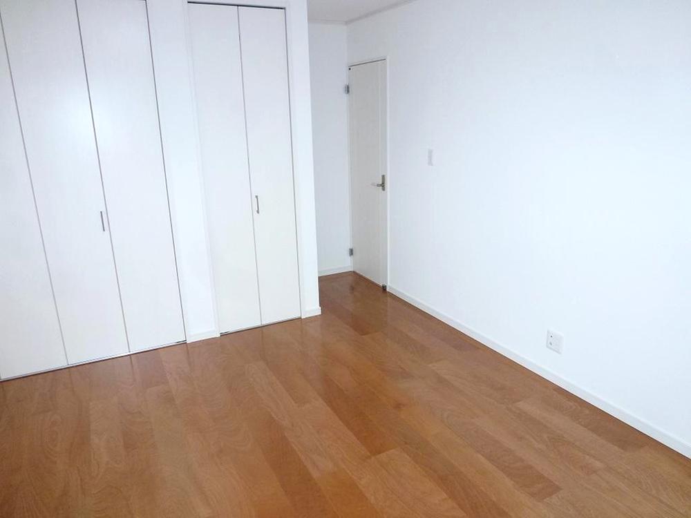 Non-living room. Housed plenty of room