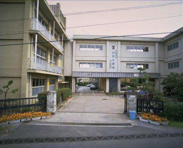 Primary school. 578m to Chiba City Tachikawa door elementary school