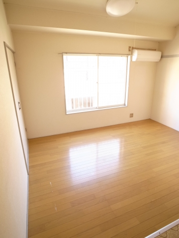 Living and room. Compact living room and exit the entrance ☆ 