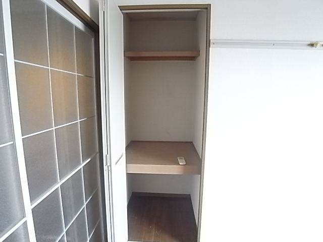 Other. There is also a storage ☆