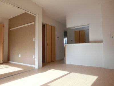 Living and room. Stylish floor plan of counter kitchen