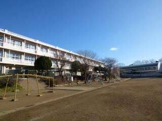 Primary school. 951m until the Chiba Municipal Hoshiguki Elementary School