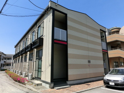 Building appearance. Hamano is the location of a 9-minute walk to the Train Station.