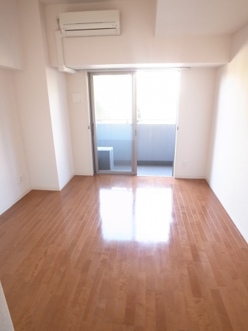 Living and room. Is the room of a beautiful flooring ☆ (Photo of the same building another room)