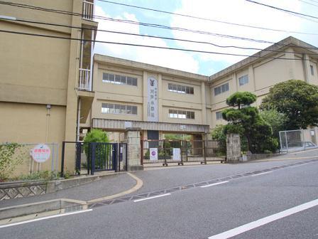 Primary school. Kawato until elementary school 550m