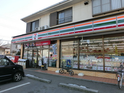 Convenience store. Seven-Eleven (convenience store) up to 100m