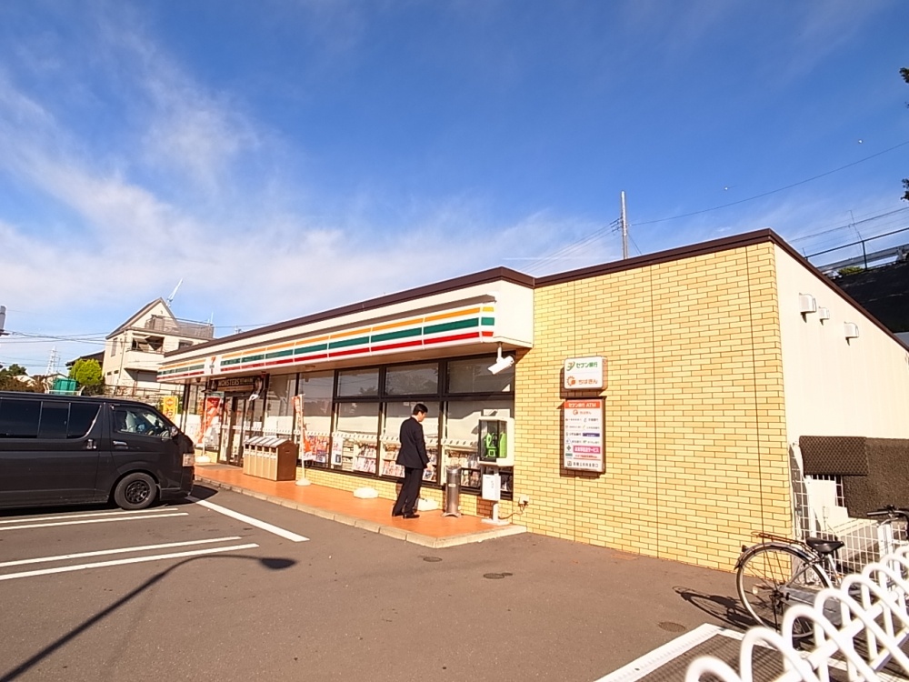 Convenience store. Seven-Eleven Miyakomachi shop until the (convenience store) 190m