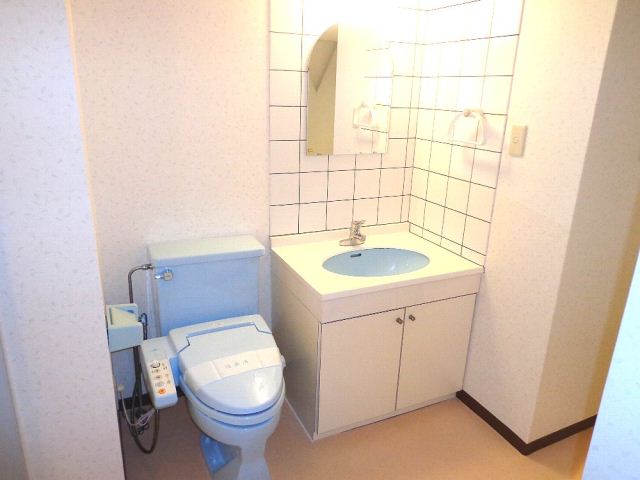 Toilet. toilet ・ It is the washstand. 