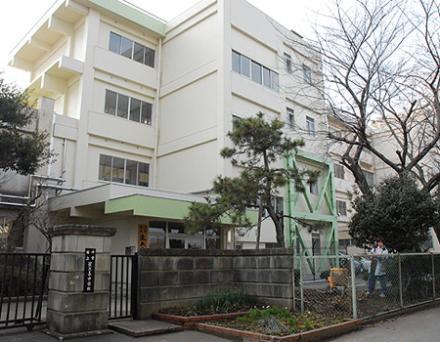 Junior high school. 1179m to the Chiba Municipal Hoshiguki junior high school