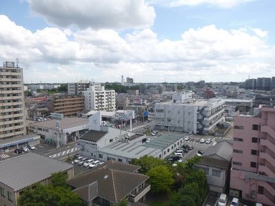 View. The view from the apartment is the best! Soga has views!