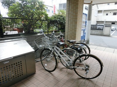 Parking lot. 1F bicycle parking space