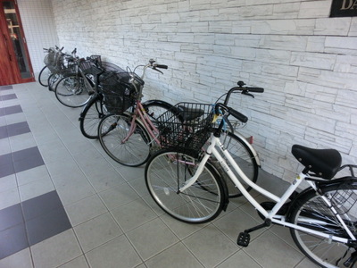 Other common areas. Bicycle parking space Yes