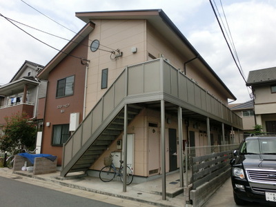 Building appearance. Honchiba an 8-minute walk from the train station