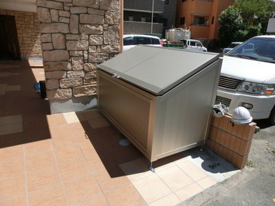 Other common areas. Dedicated waste storage.