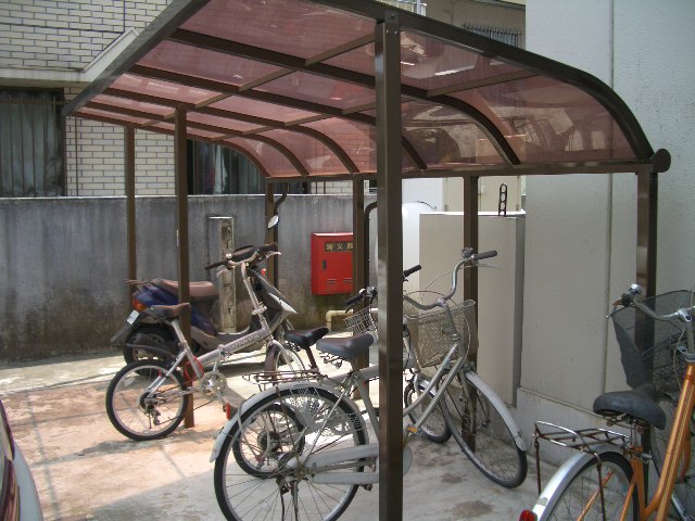 Other common areas. Bicycle Covered!