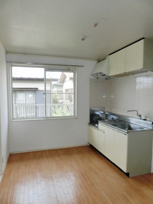 Living and room. Bright dining space.