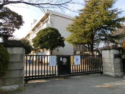 Primary school. Namahama Nishi Elementary School until the (elementary school) 1100m