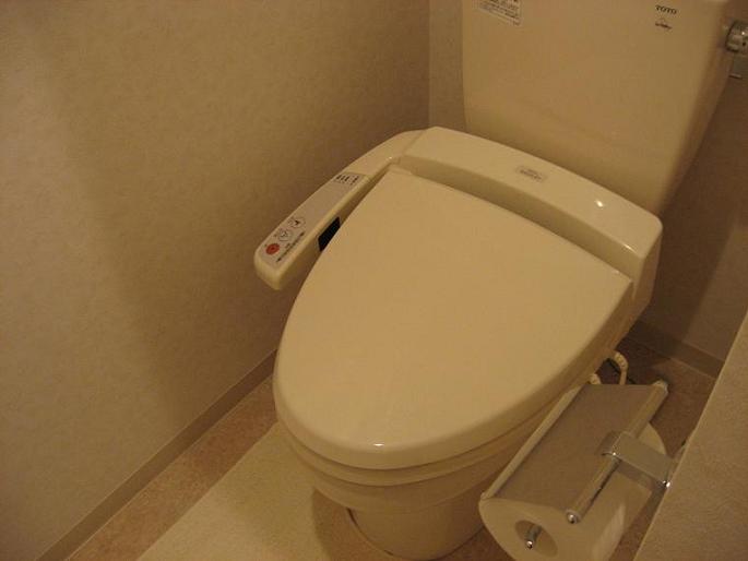 Toilet. With Washlet ☆