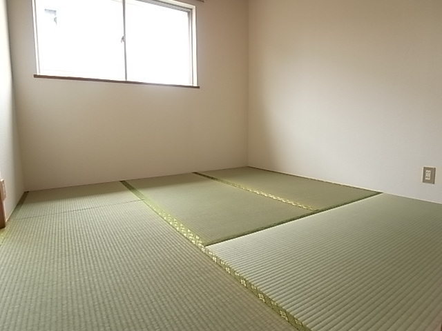 Other room space. Hey it will calm the Japanese-style room ~  ☆