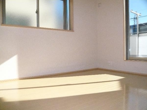 Non-living room. Sunny! Warm warm 2 Kaikyoshitsu.